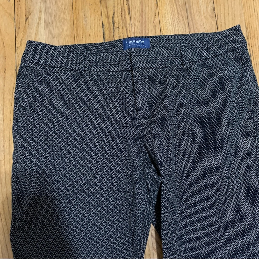 Old Navy diamond print Pixie pant size 4 - Picture 3 of 8